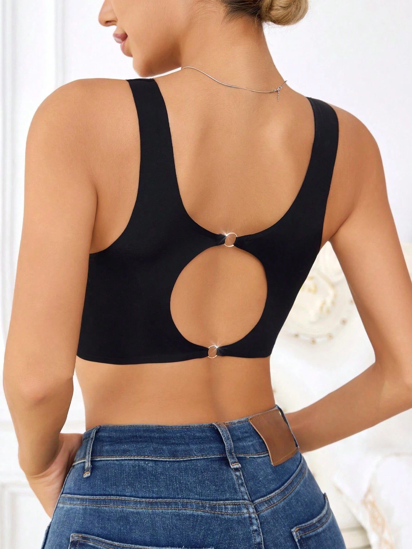 Seamless Ice Silk Sports Bra with Breathable Design and Side Support for a Sexy Back