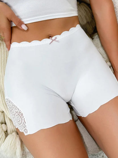 Contrast Lace Soft & Comfortable Scallop Trim Boyshort Panties White